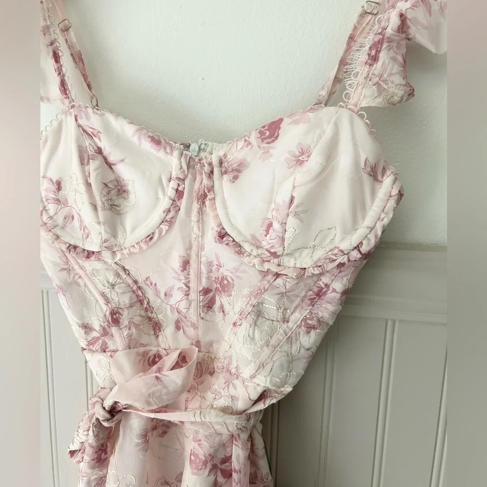 ⭐️ NEW Lulu's XS Ivory Pink Floral Lace-Trim Bustier Romper Corquette - Picture 5 of 12